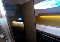 bateau à voile voilier Elan 45 impression intérieur cabine arrière gauche entrée